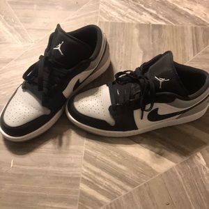 Jordan dunks black and baby grey